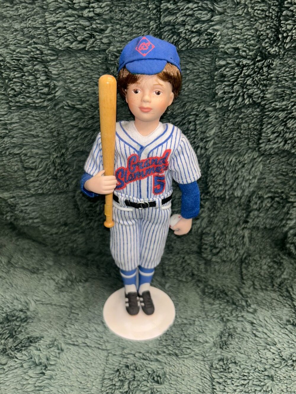 VINTAGE 1991 AVON CHILDHOOD DREAMS PORCELAIN BOY DOLL GRAND SLAMMERS BASEBALL